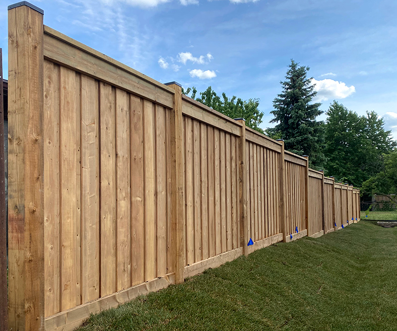 Wooden Fence Building Ancaster, Hamilton, Oakville, Burlington